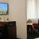 מלון Amrath Grand De L'empereur 4*