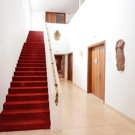 Szálloda Amrath Grand De L'empereur 4*