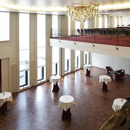 מלון Amrath Grand De L'empereur 4*